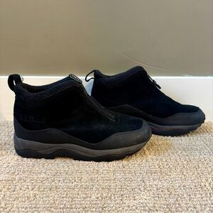 LL Bean Women’s Black Primaloft Boots - size 9​